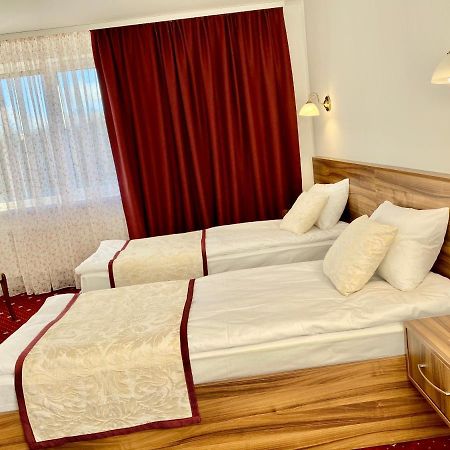 Rioro Hotel Mirhorod Kültér fotó