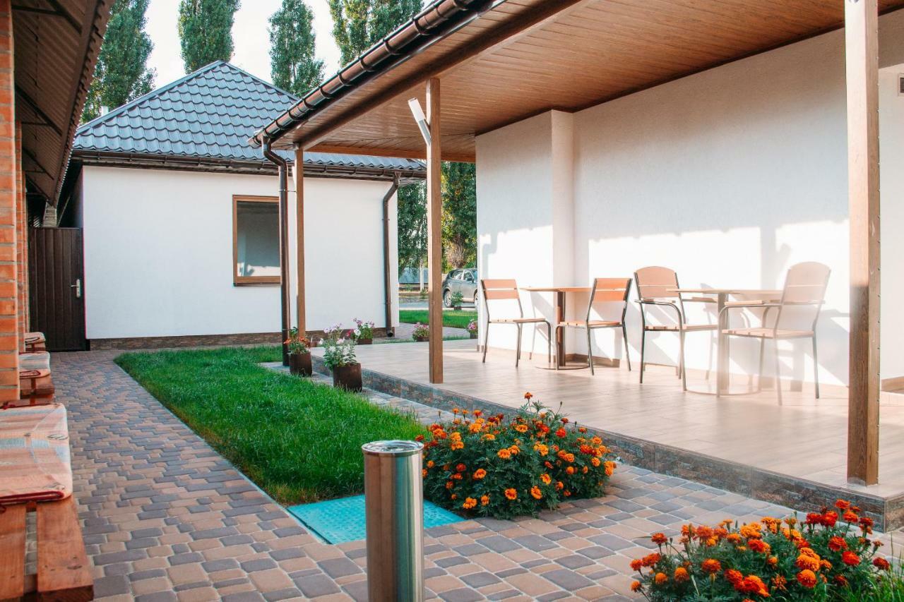 Rioro Hotel Mirhorod Kültér fotó