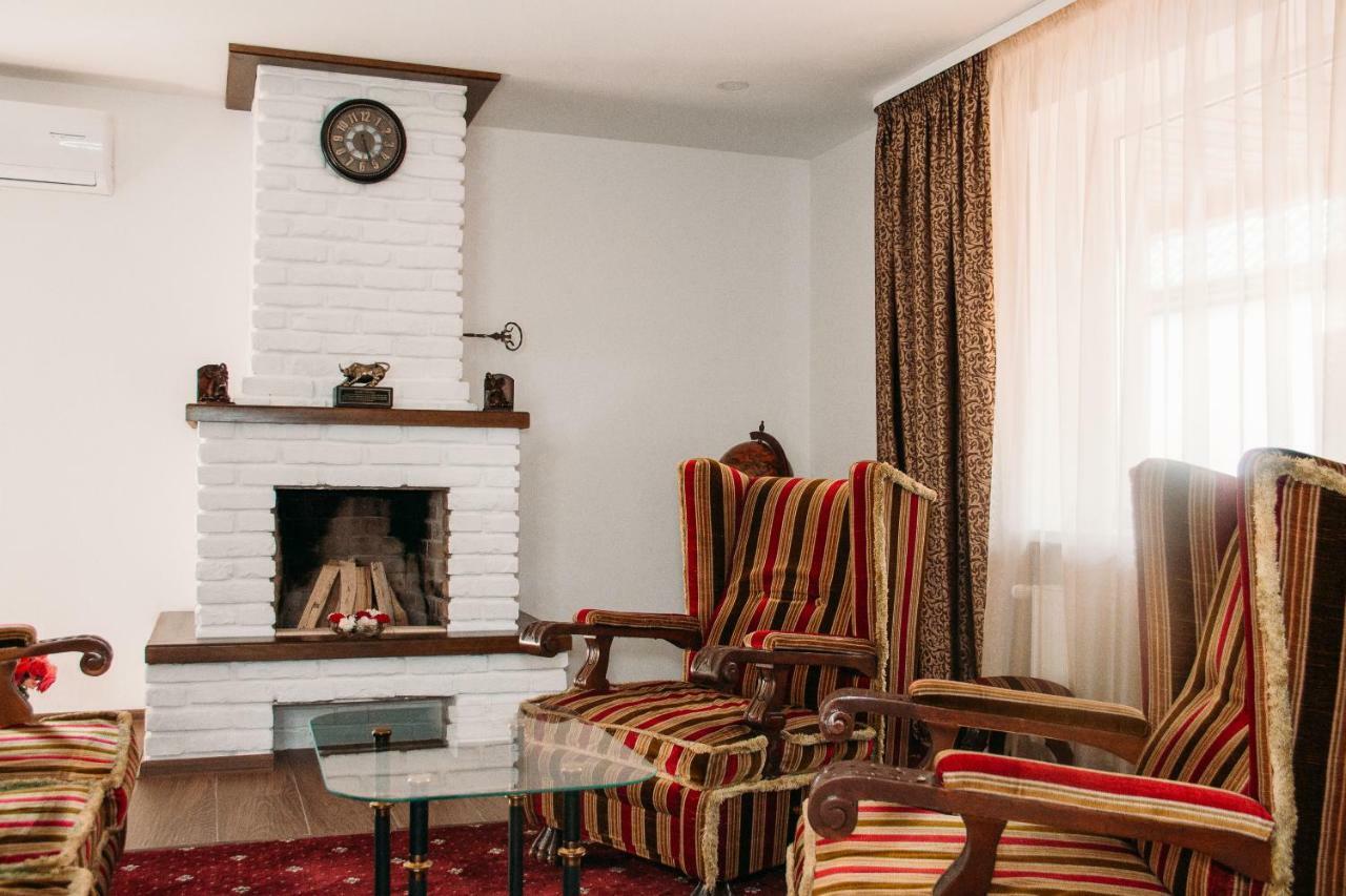 Rioro Hotel Mirhorod Kültér fotó