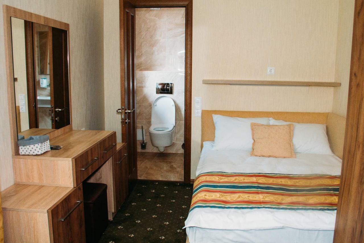 Rioro Hotel Mirhorod Kültér fotó