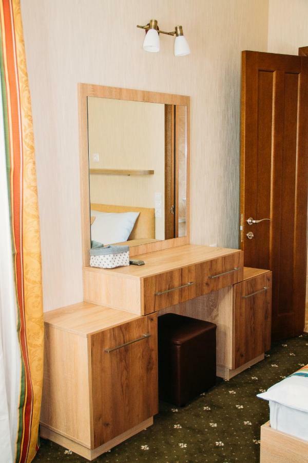 Rioro Hotel Mirhorod Kültér fotó