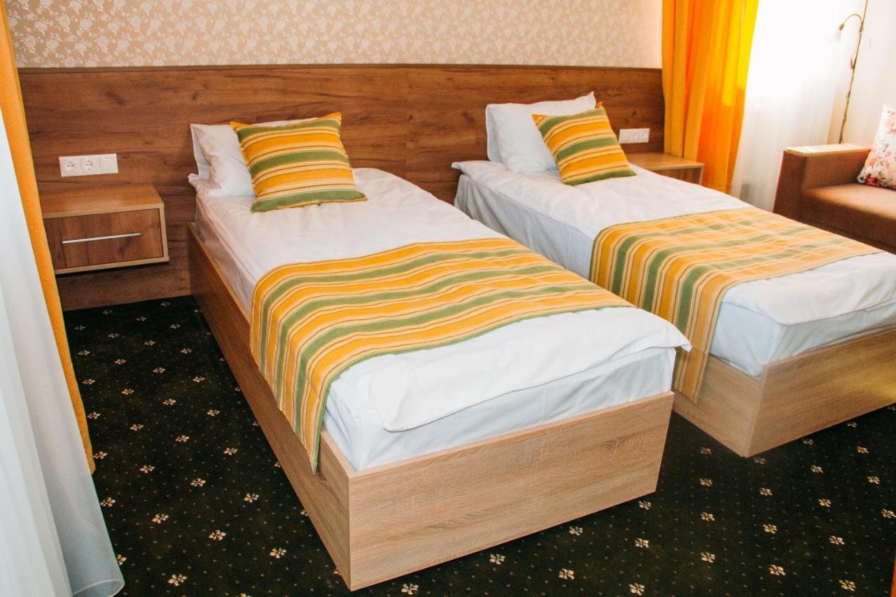 Rioro Hotel Mirhorod Kültér fotó