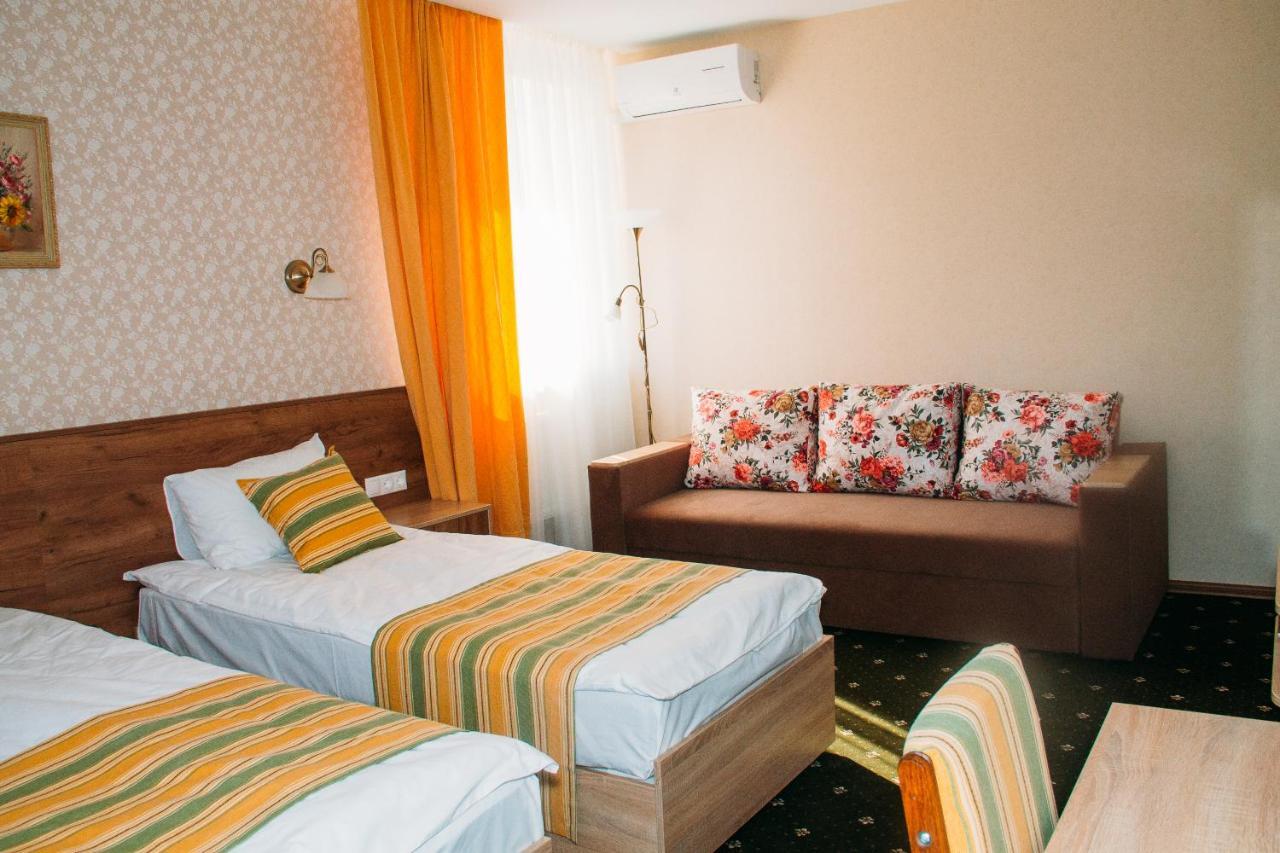 Rioro Hotel Mirhorod Kültér fotó