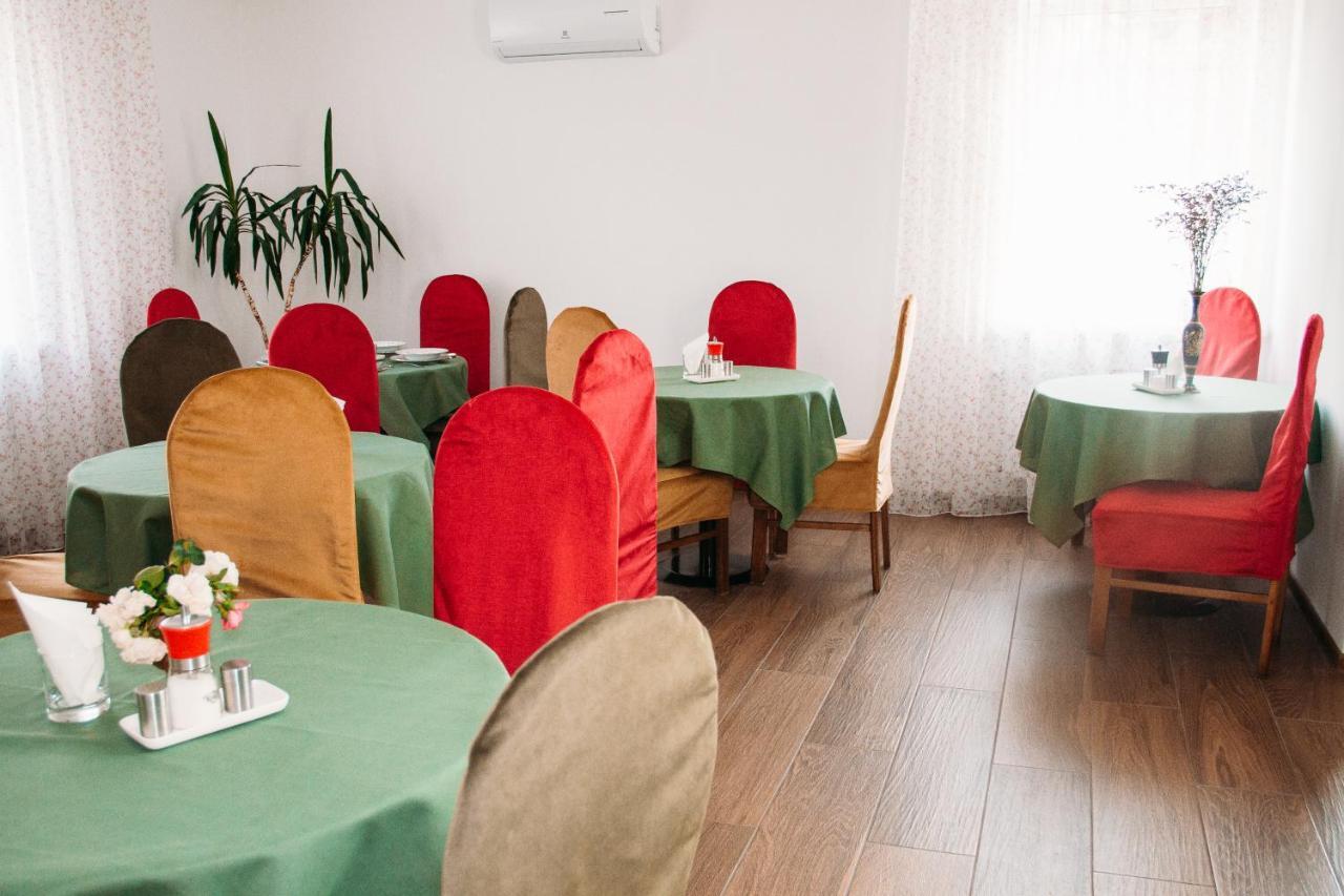 Rioro Hotel Mirhorod Kültér fotó