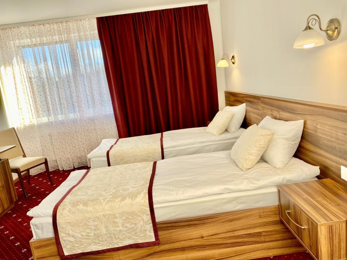 Rioro Hotel Mirhorod Kültér fotó